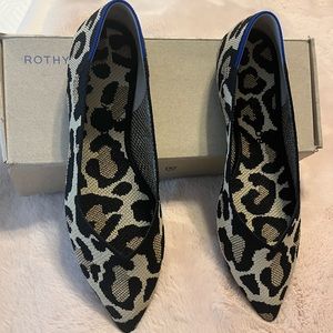 Rothy's Desert Cat The point size 11